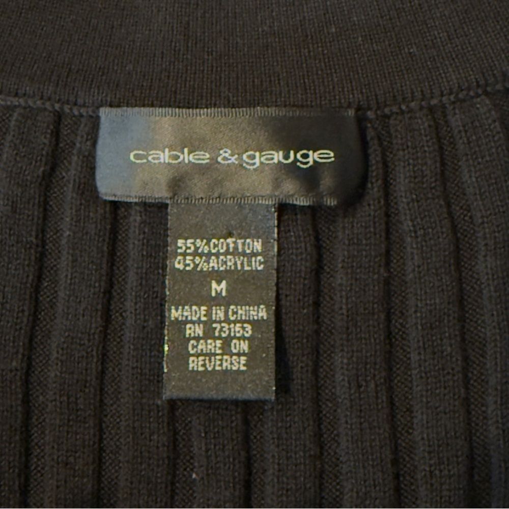 Cable & Gauge Dark Knit Top - Picture 5 of 6